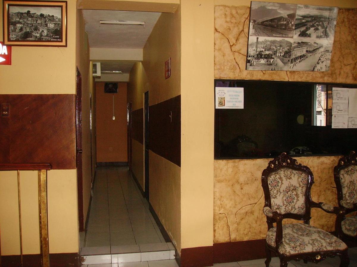 Hotel Eloy Alfaro グアヤキル エクステリア 写真